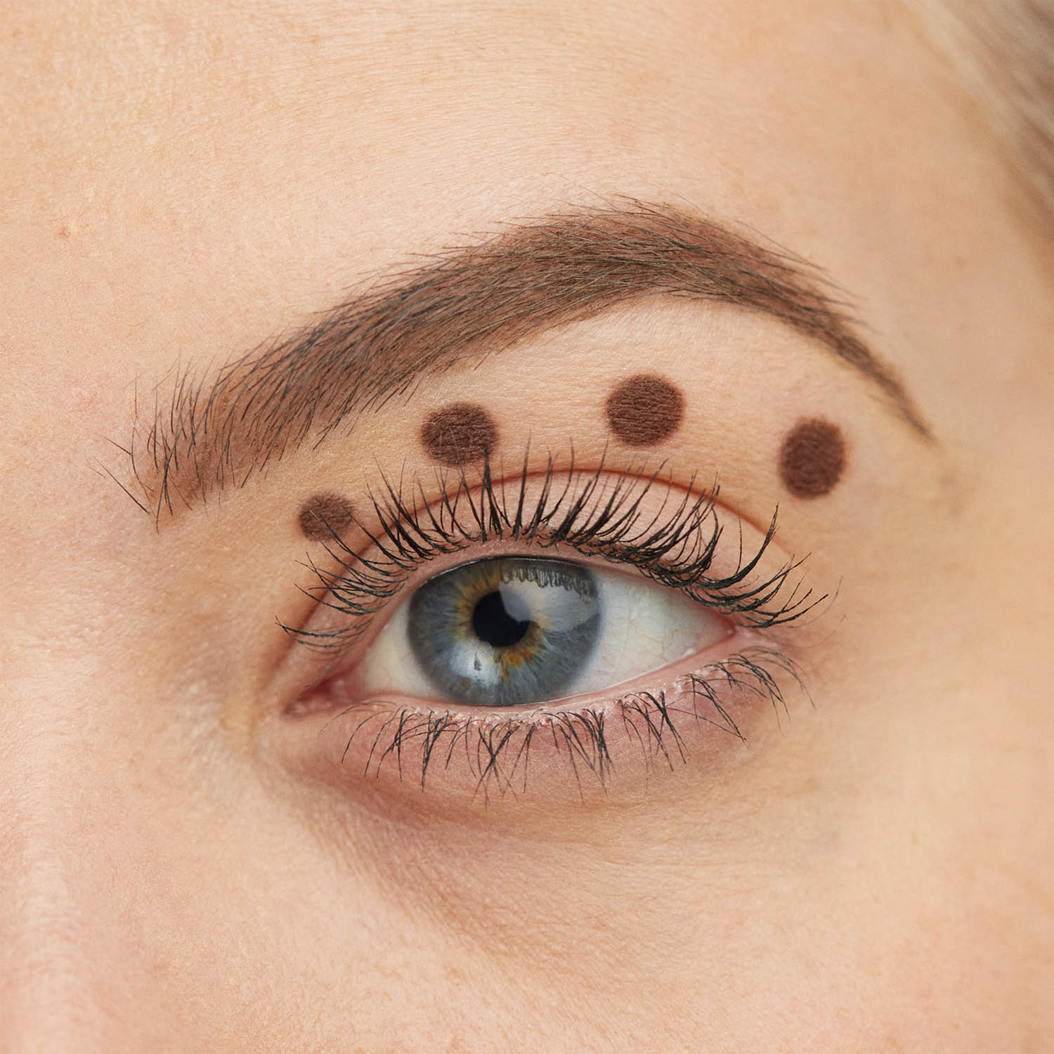 THE 24H EYE STICK (SOMBRA DE OJOS EN BARRA)
